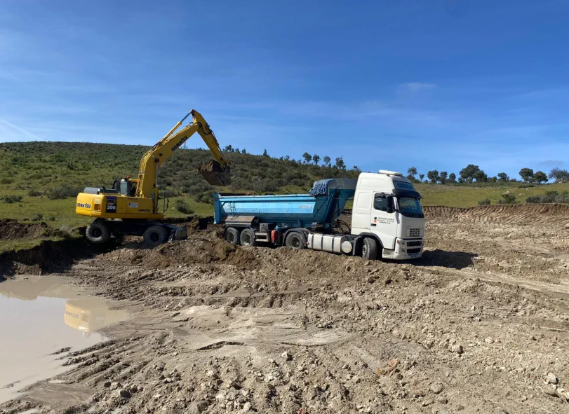 Maquinaria obras públicas, obra civil urbanización canalizaciones transportes desbroces